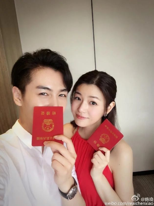 陈晓6月被爆与台湾女星陈妍希闹婚变传闻。