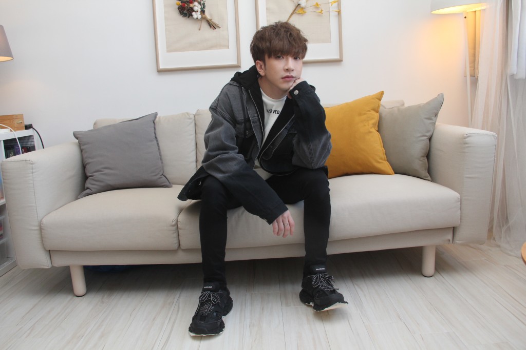 劇中Anson Lo演二傳手Bobby,他認為最難要情緒不能起伏太大。
