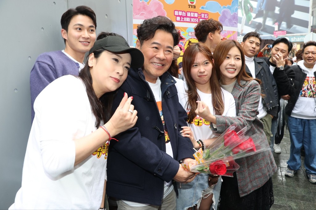周嘉洛、韋家雄為《痞子無間道》落力宣傳。