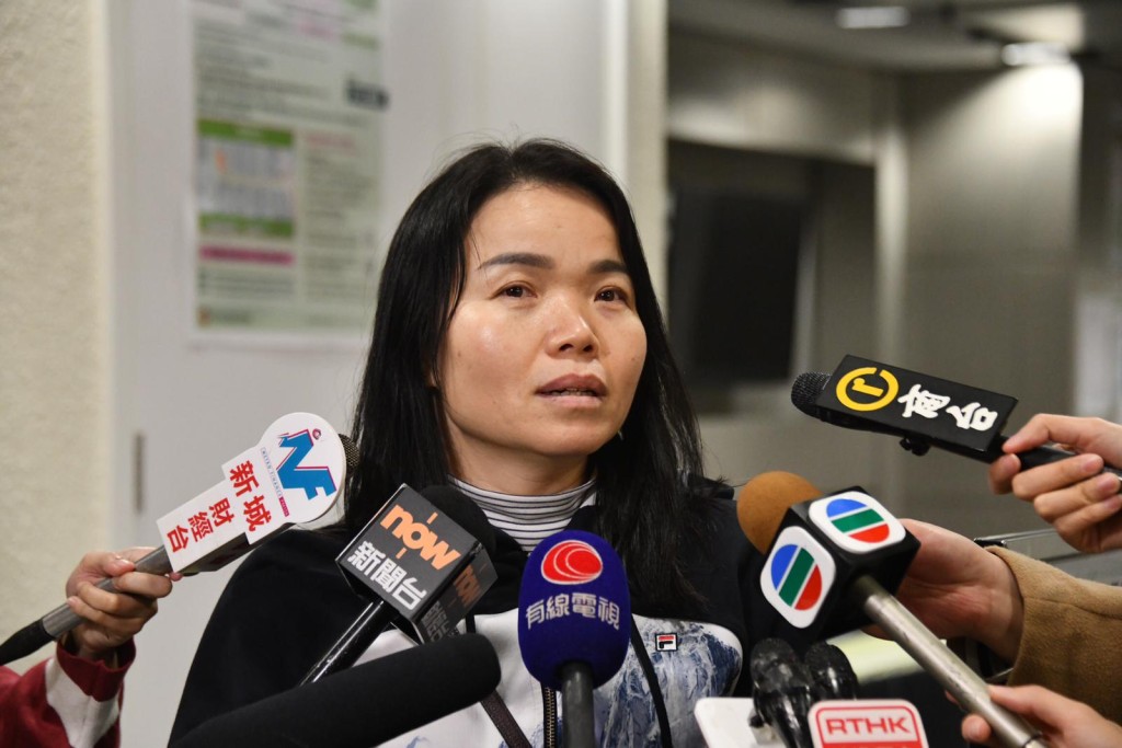 王女士指家中的小朋友已長大,剛讀完大學。