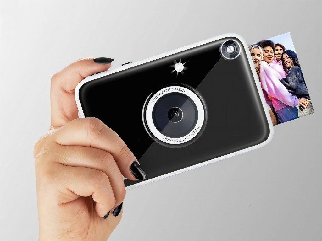 Kodak Printomatic+升級10MP感光元件及更快的處理器。 Kodak Printomatic+升級10MP感光元件及更快的處理器。