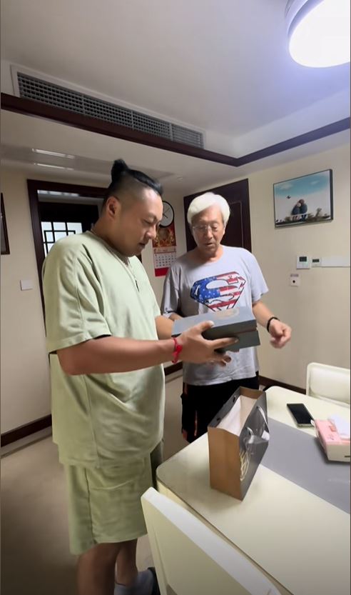 旅泰知名網紅趙著霄及其父親與山東家人失聯逾30年。抖音＠Sean的世界