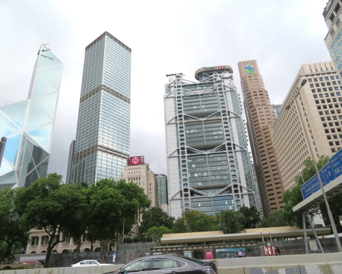 多間銀行調整分行營業時間。資料圖片