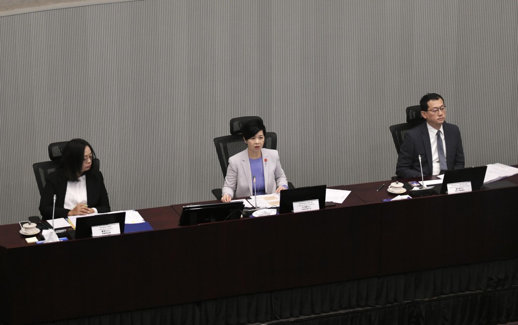 房委會今日（19日）召開公開會議，審議來年機構計劃及財政預算。