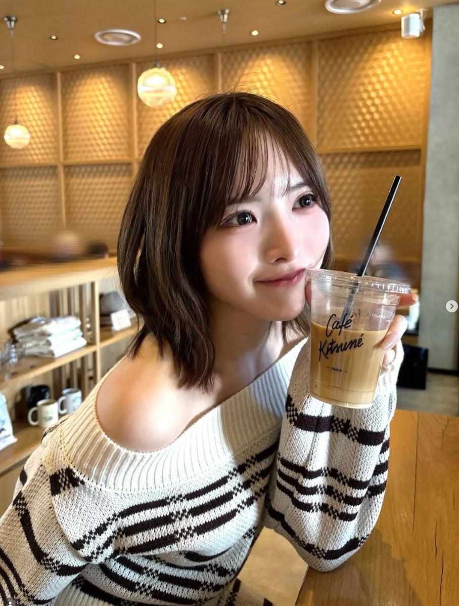 日本偶像团体“STU48” 24岁前成员MIYU（榊美优）偶像毕业后变成美妆网红。IG@miyu_biyo_