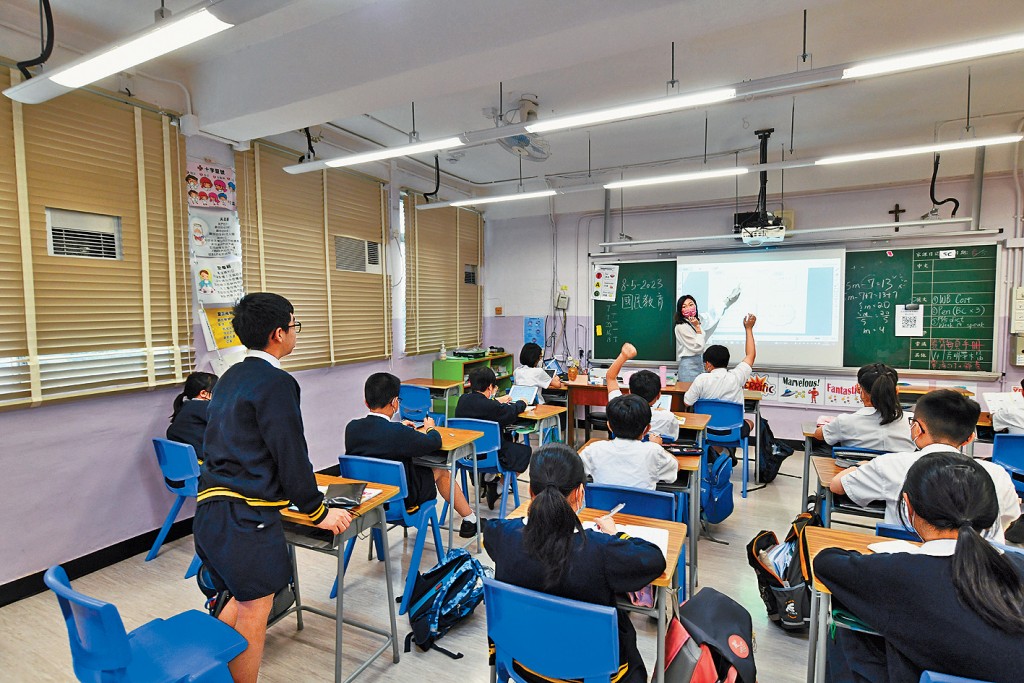 小學科學科課程指引列明小一至小六各級的評估建議,其中,小一至小二的建議考試佔比為0%,小五至小六則佔80%。