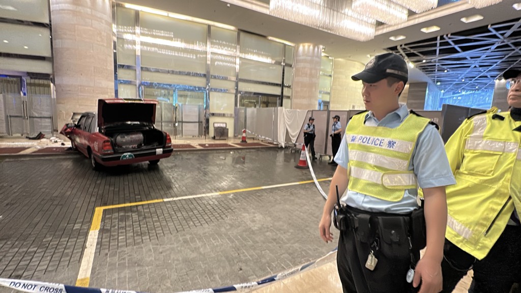 警員到場調查。 警員到場調查。