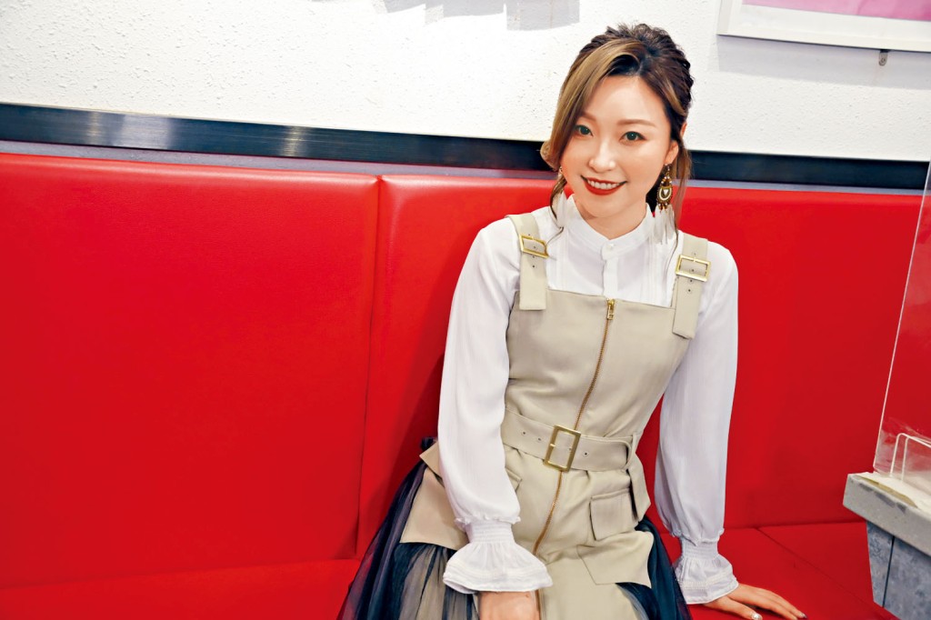 ■為了新歌《未來未來》，徐加晴不但自掏腰包，更碌盡人情卡。