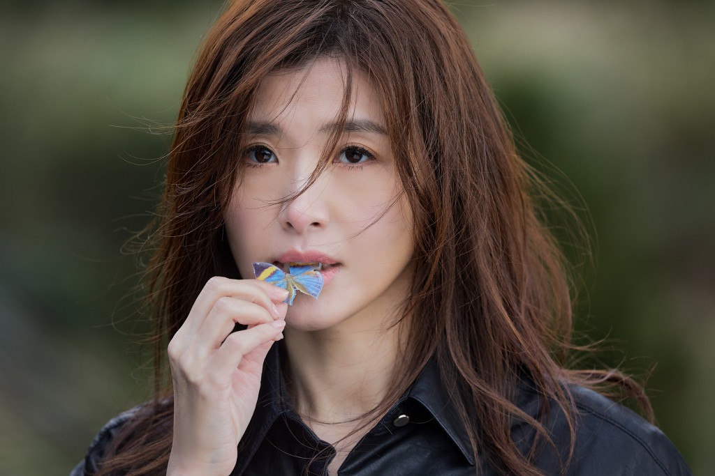 蘇慧倫在MV中有吃蝴蝶糖片的鏡頭。