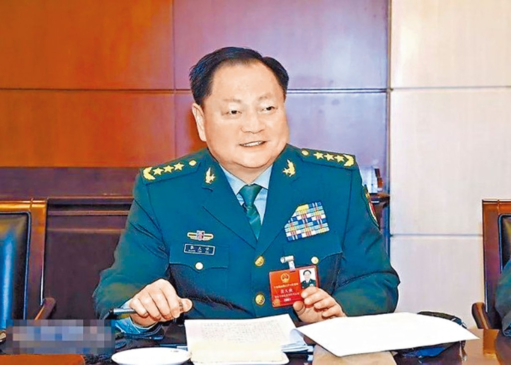 張又俠熟悉軍事工作,繼續輔佐習近平。