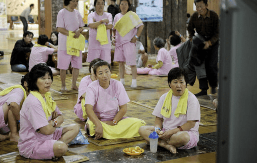 韩国妇女爱去桑拿房焗桑拿。Alamy示意图 韩国妇女爱去桑拿房焗桑拿。Alamy示意图