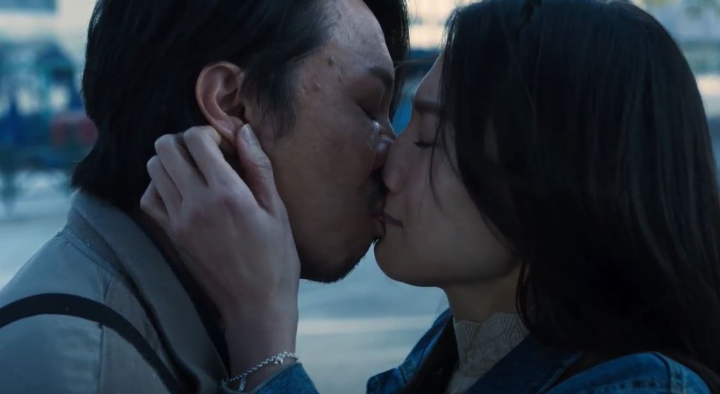 當然亦有接吻鏡頭。