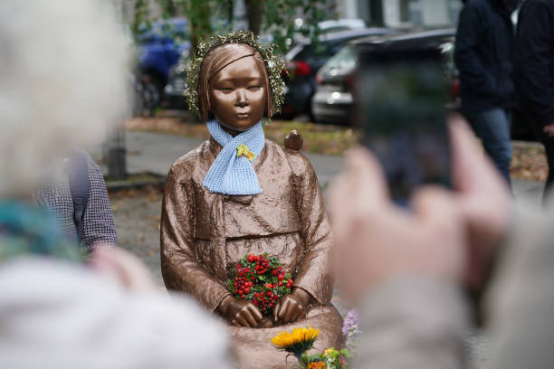 韩国的慰安妇雕像。