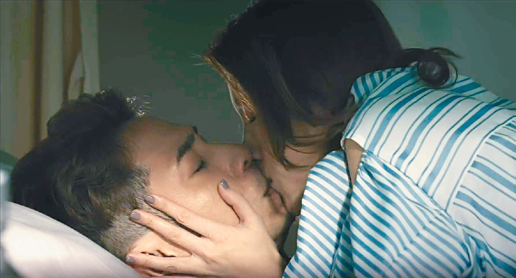 ■姚子羚打開心扉向吳卓羲獻吻。