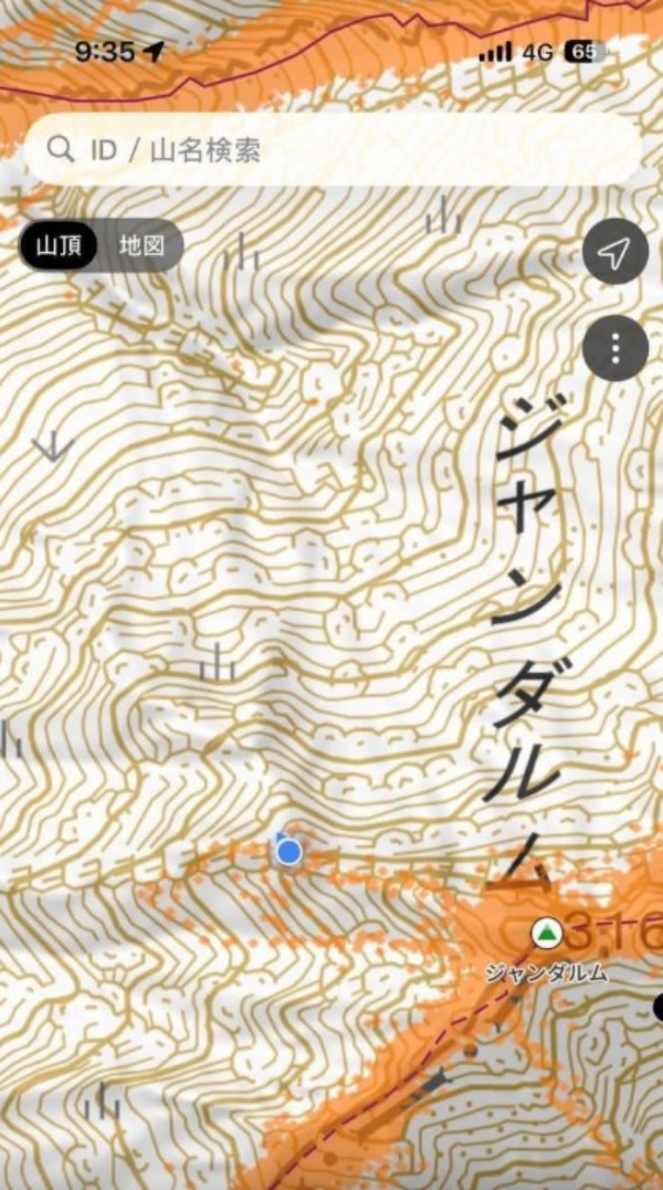 被困者的友人上載坐標及照片求援。Threads：bubuusagiiii