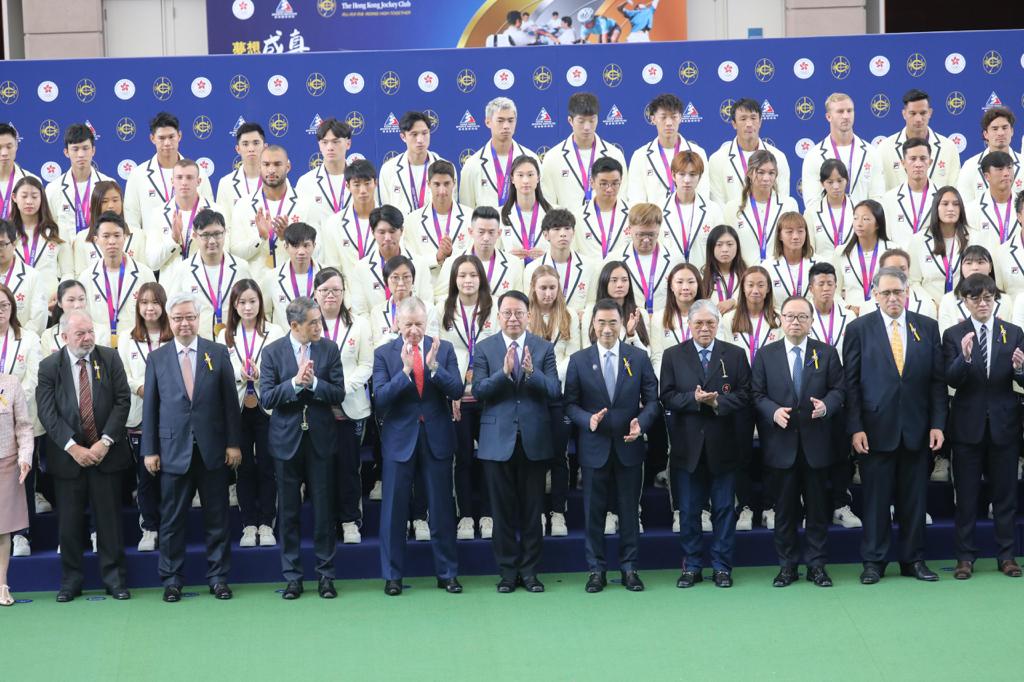 「中国香港亚运奖牌运动员赛马日」，