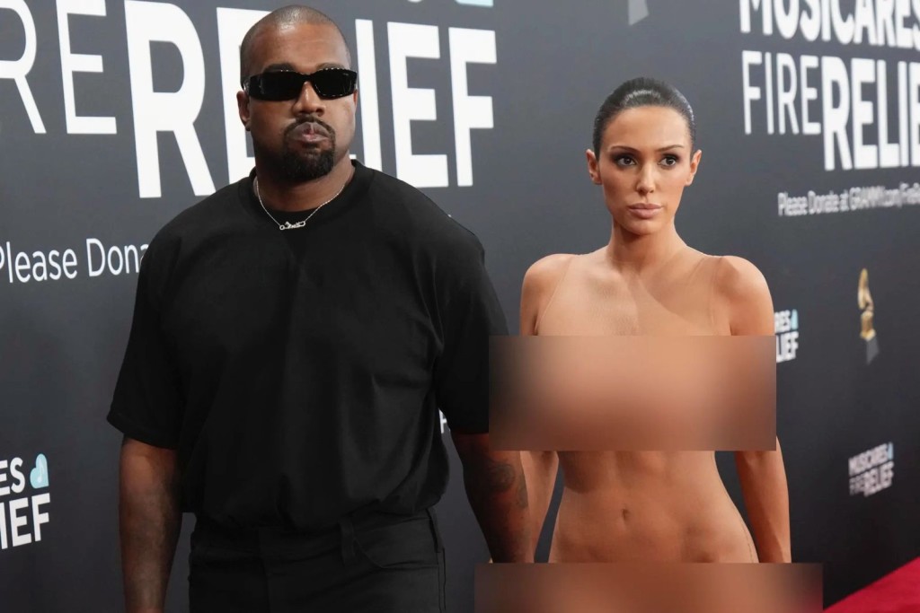 Kanye West和如同全裸的太太Bianca出席格林美。