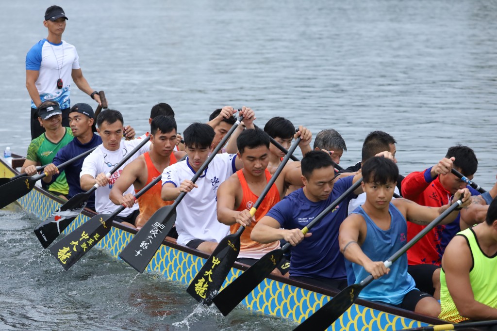 香港龍舟隊以賽代練備戰杭州亞運。旅發局提供
