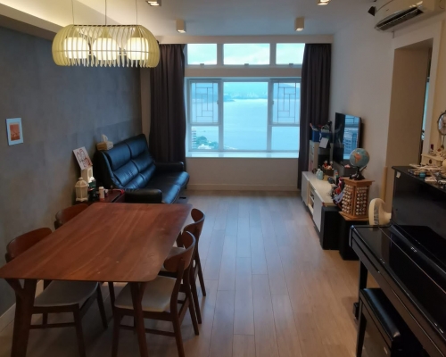 這是馬鞍山雅典居7座高層C室,實用面積874方呎,最新叫價1398萬。