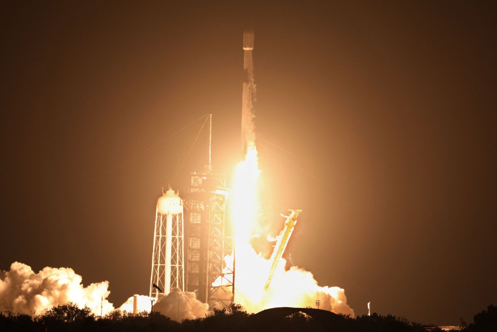 「堅韌號」今年1月15日搭乘SpaceX的獵鷹9火箭升空。法新社 「堅韌號」今年1月15日搭乘SpaceX的獵鷹9火箭升空。法新社