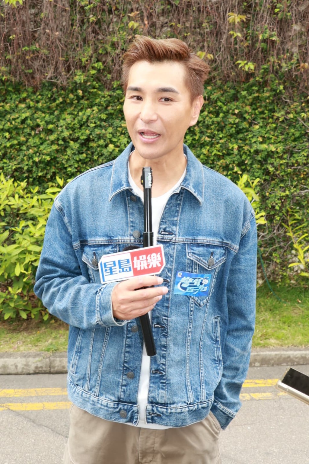 陳展鵬下月4日在東莞舉行一場明星晚宴,收費人民幣500元有找,他表示︰「要性價比高,吸引更多人幫襯!」 陳展鵬下月4日在東莞舉行一場明星晚宴,收費人民幣500元有找,他表示︰「要性價比高,吸引更多人幫襯!」