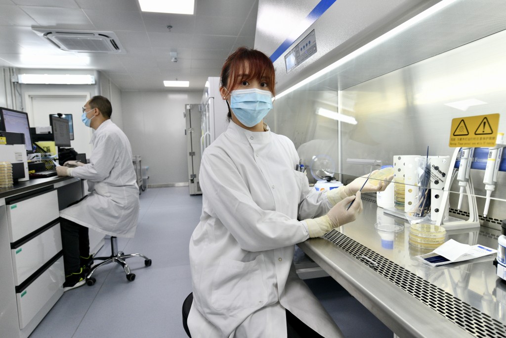 河套醫院過去兩年多陸續開展睡眠測試、微生物化驗及化學病理檢驗等服務。 河套醫院過去兩年多陸續開展睡眠測試、微生物化驗及化學病理檢驗等服務。