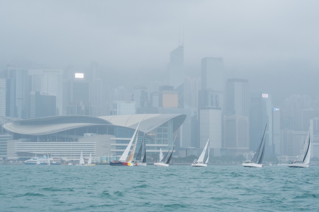 由香港游艇会主办的第十四届「民族杯赛」昨天（4月28日)假维多利亚港举行，
