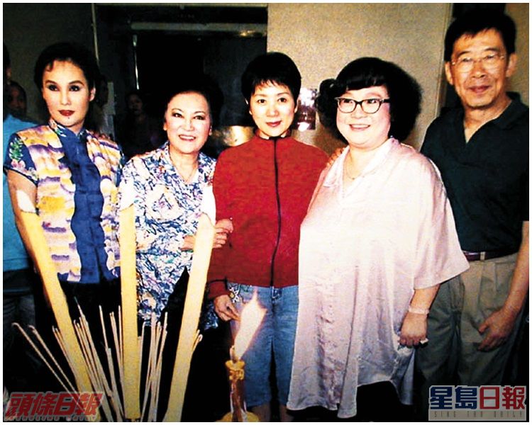 (右起)胡楓﹑沈殿霞﹑陳寶珠及李香琴等。資料圖片
