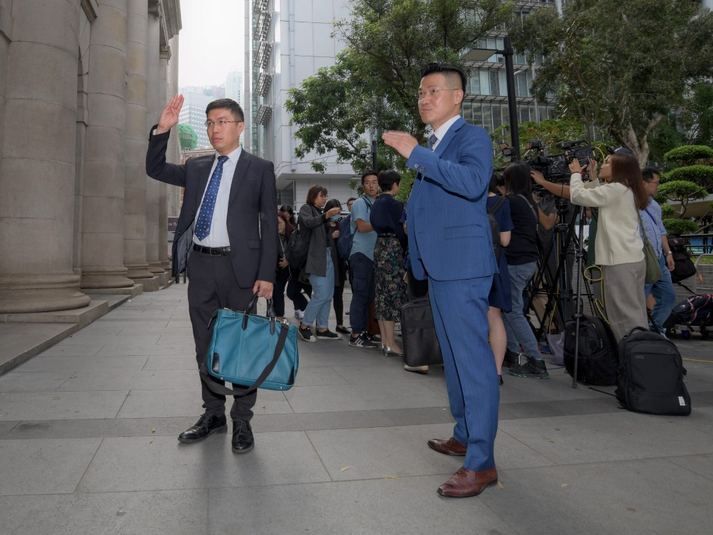 區諾軒及范國威因選舉呈請，被法庭頒布非妥為當選。終審法院拒絕受理兩人上訴，兩人即時失去立法會議席。 