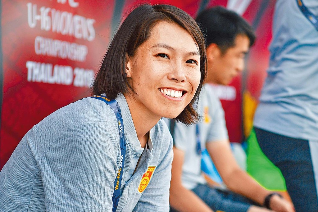 外号「牛丸」的陈婉婷在短短八年中，由一个处理球队文件和数据分析的新丁，到最近成为中国女足主教练的热门人选。资料图片