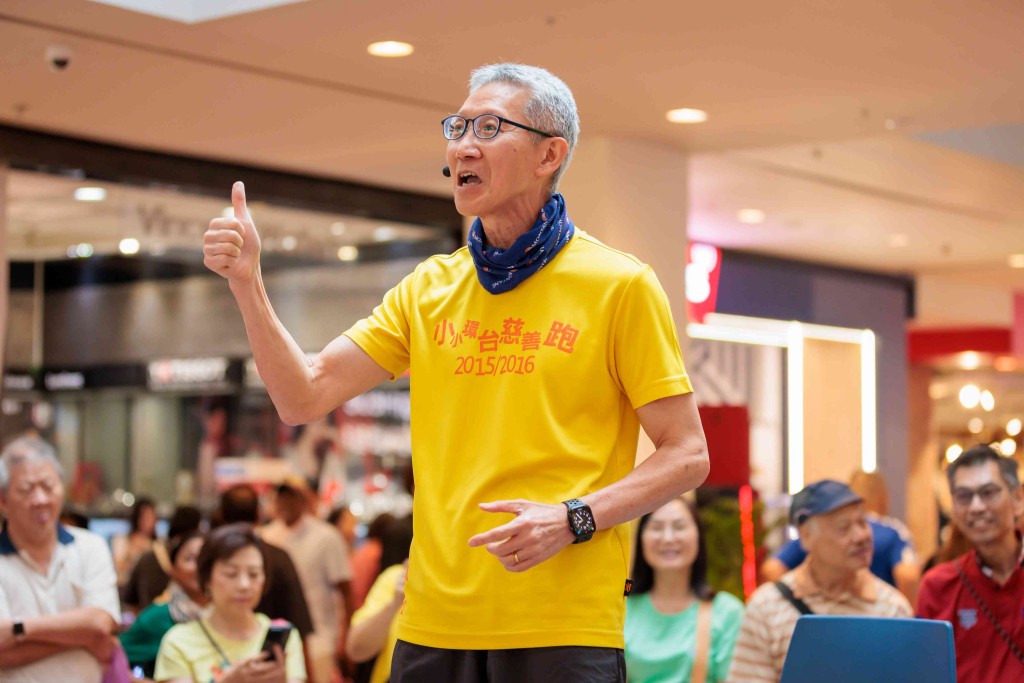 Vincent分享有一位新加坡小朋友十分喜歡他的角色,更特意等待他完成表演後拍照留念,讓他很有滿足感。(由領展提供) Vincent分享有一位新加坡小朋友十分喜歡他的角色,更特意等待他完成表演後拍照留念,讓他很有滿足感。(由領展提供)