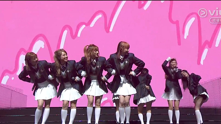 叱咤2022丨女團Lolly Talk開場表演全程被低炒 露底走光無阻勁歌熱舞