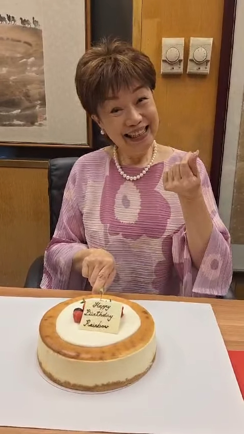 程可為一直未婚，但依然過很好開心。