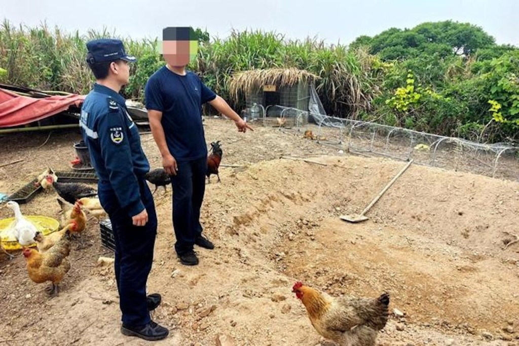 「荒島改造」網紅涉侵佔無人島違法建屋被海警突擊帶走。寧波海警