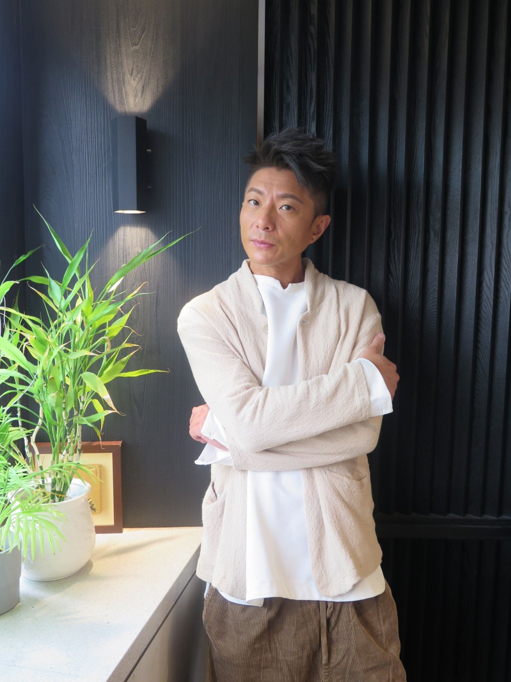 Endy疫情期間狂接戲又開演唱會，他笑言：「有就做，40幾歲再唔做時間有限。」