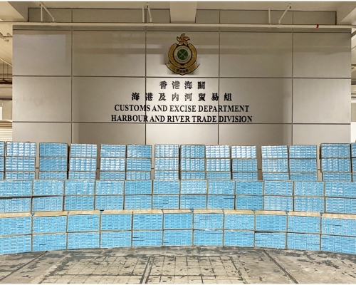部分檢獲的懷疑私煙。