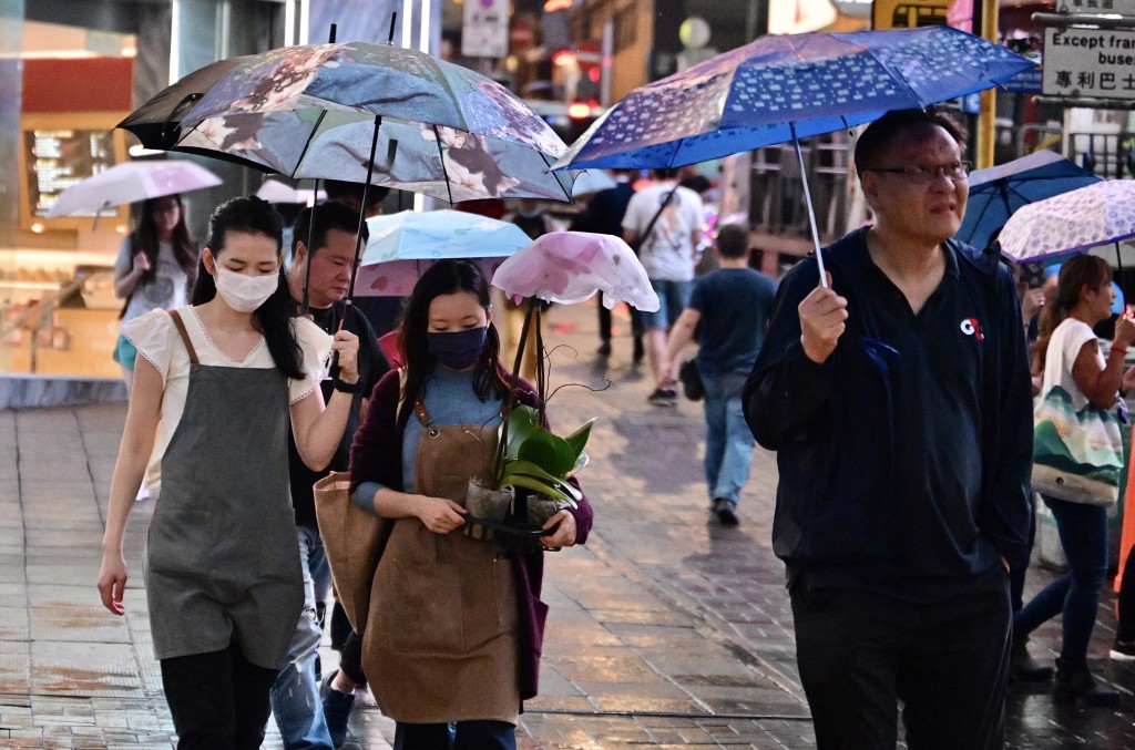 「應對海平面上升和極端降雨的防洪管理策略規劃研究」分析了氣候變化下極端降雨和海平面上升對全港各區的水浸風險。資料圖片 「應對海平面上升和極端降雨的防洪管理策略規劃研究」分析了氣候變化下極端降雨和海平面上升對全港各區的水浸風險。資料圖片
