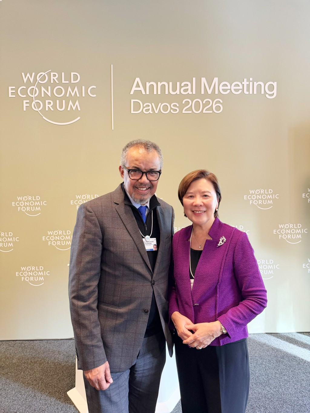 葉玉如(右)與世界衞生組織總幹事譚德塞(左)合照。科大提供 葉玉如(右)與世界衞生組織總幹事譚德塞(左)合照。科大提供