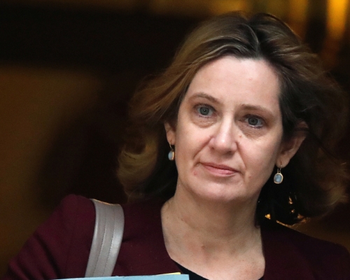 英國內政大臣盧綺婷辭職,首相文翠珊已經接納。 AP