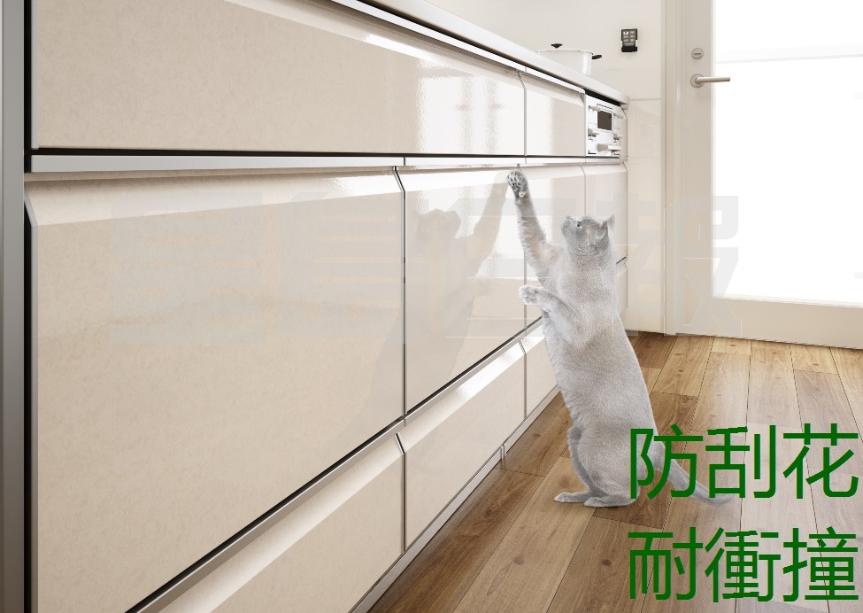 琺瑯表面可容許高達5至6度莫氏硬度，可承受一般刀片、寵物抓痕，甚至以鋼刷清理亦可，耐用性強。