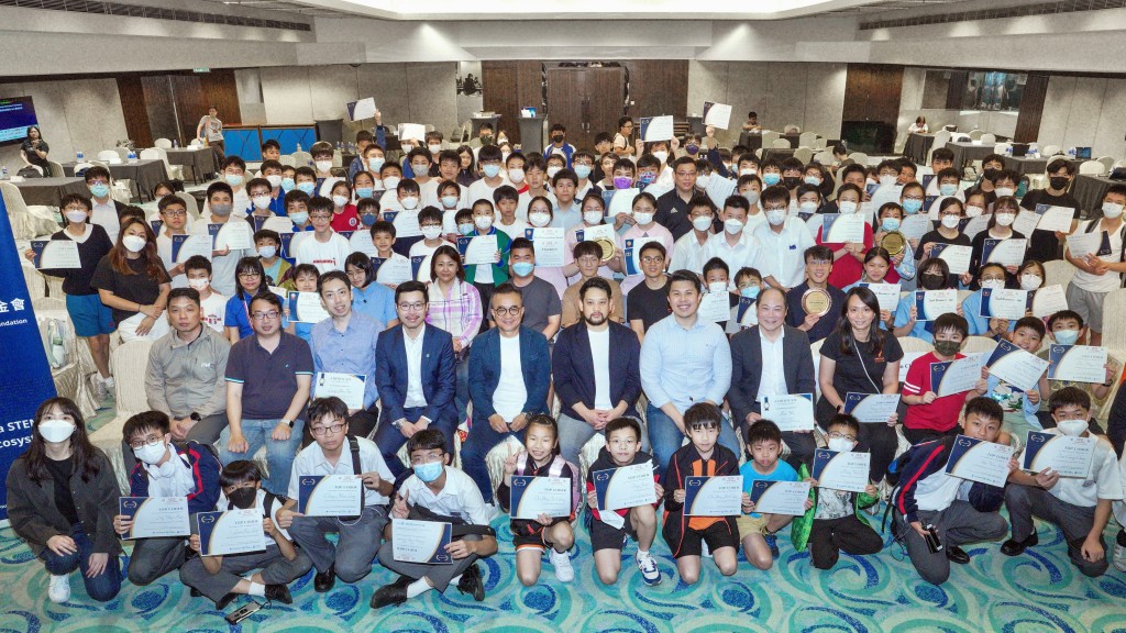 「國際編程精英挑戰賽2023」，吸引多達1,500位來自香港、澳門及台灣三地的中小學生參賽。大會提供照片
