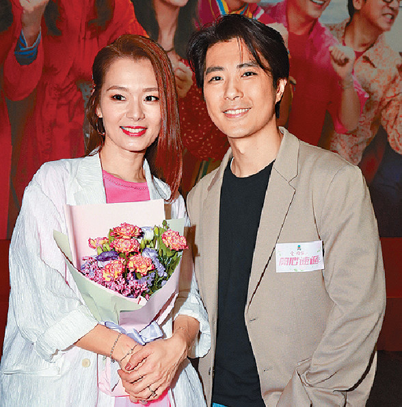 ■呂慧儀笑言，張景淳試整長腳蟹雞蛋仔。
