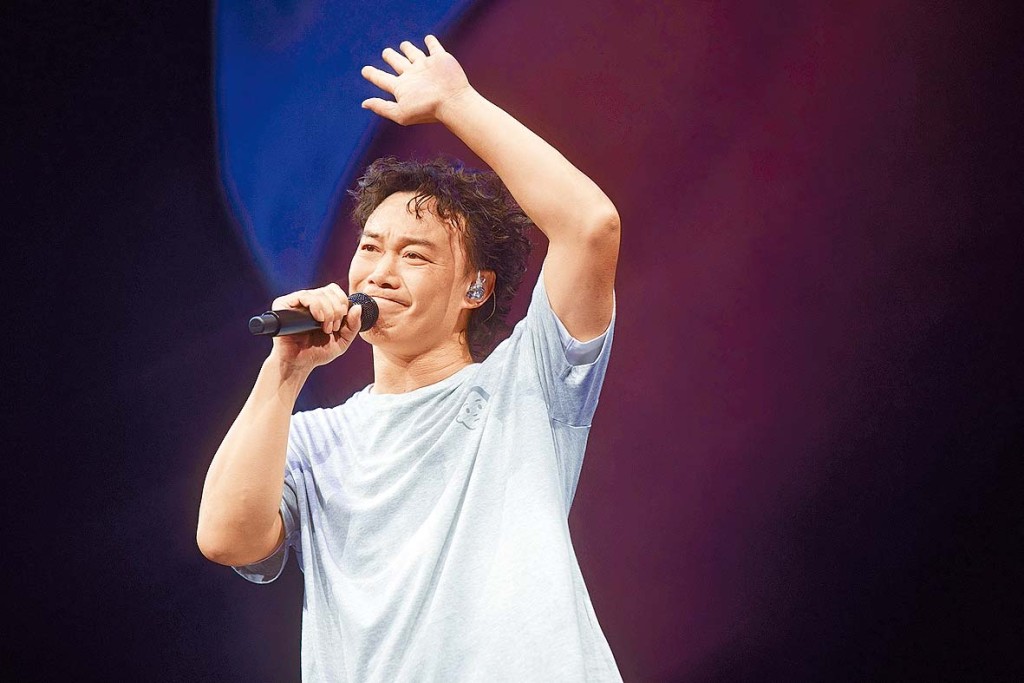 陳奕迅主唱、周耀輝填詞的《人啊人》入圍「最佳作詞人獎」。