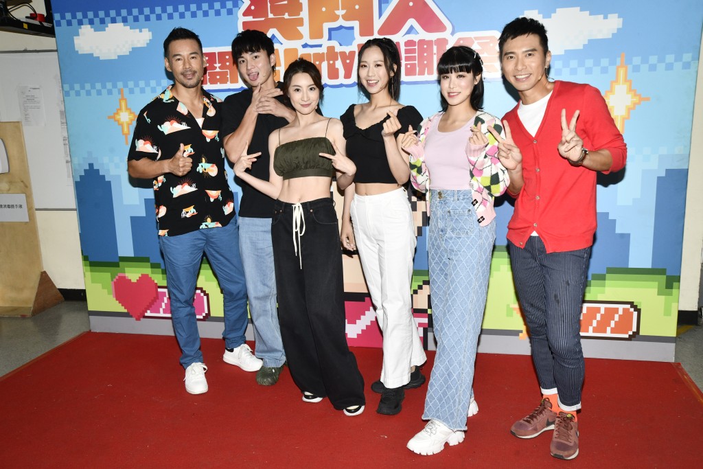 录影嘉宾合影（从左到右）：徐荣、周嘉洛、林夏薇、何沛珈、古佩玲、黄子恒。