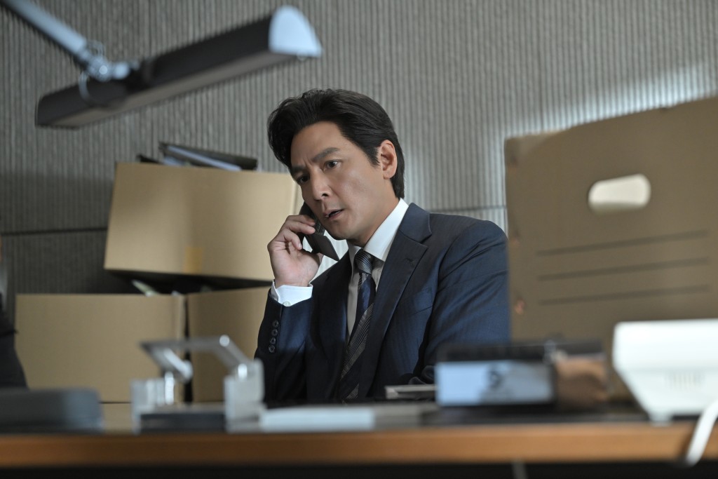 前传电影《寒战1994》中，吴彦祖扮演系列作中的「始作俑者」前警务处处长「蔡元祺」。