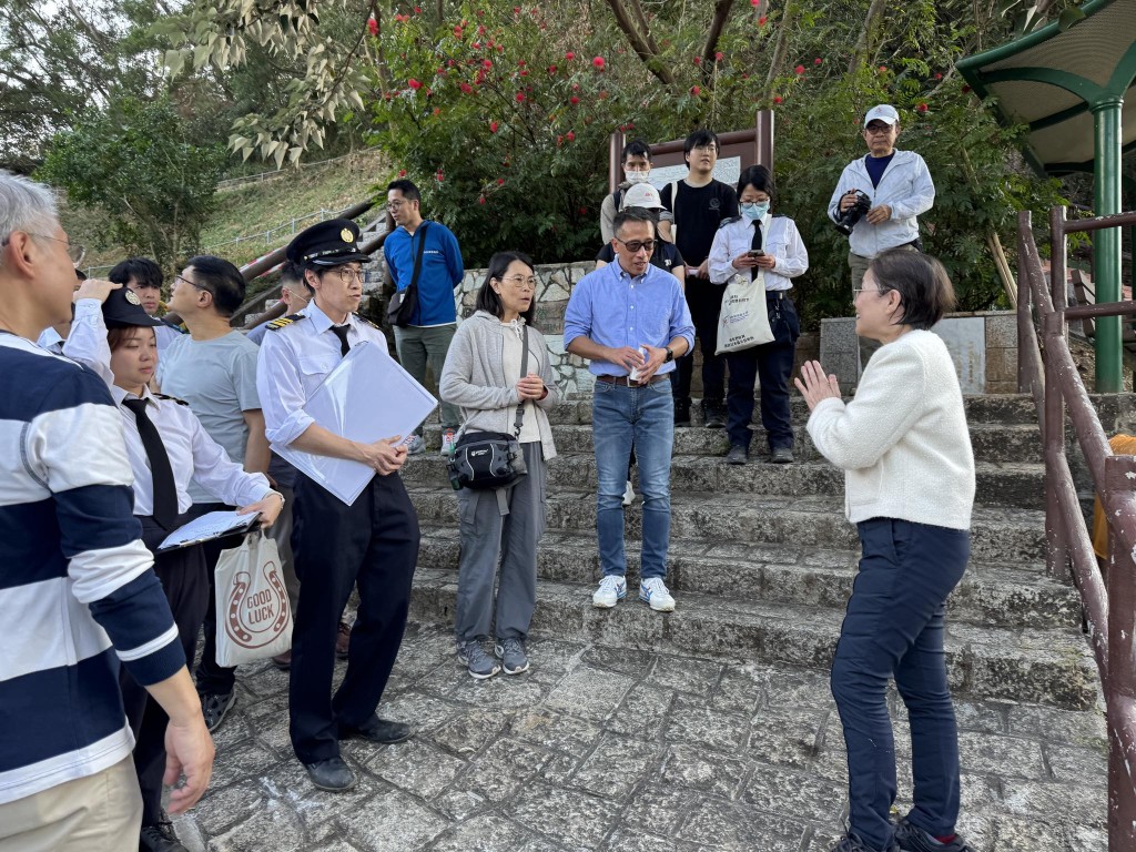 黃淑嫻呼籲市民必須做好家居、工作及附近環境的防蚊滅蚊工作,做好個人防護措施。環境局FB圖片 黃淑嫻呼籲市民必須做好家居、工作及附近環境的防蚊滅蚊工作,做好個人防護措施。環境局FB圖片