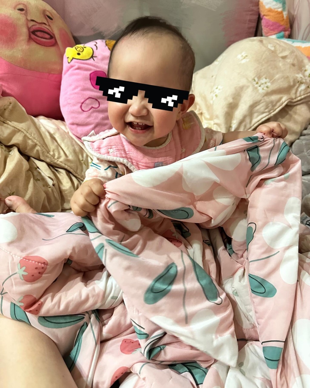 白白成為單親媽媽,不時分享女兒照片。 白白成為單親媽媽,不時分享女兒照片。