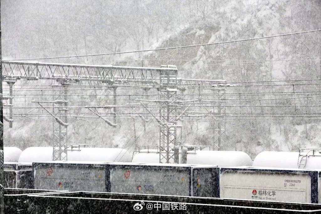 陝北初雪。