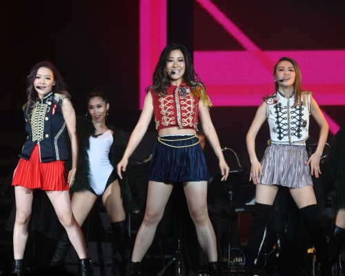 HotCha十週年開騷，三人齊變喊包。