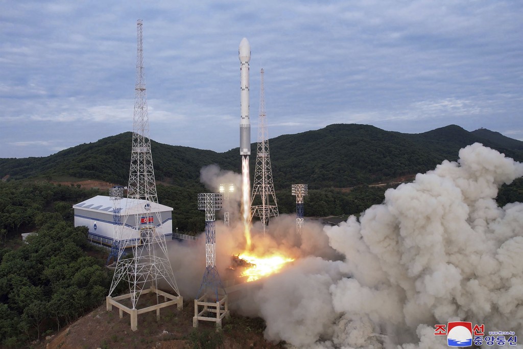 北韓已通知日本，最快在周三發射軍事偵察衛星。美聯社